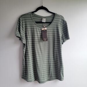 NWT CALIA by Carrie Underwood L Women's Relaxed Fit T-Shirt Green